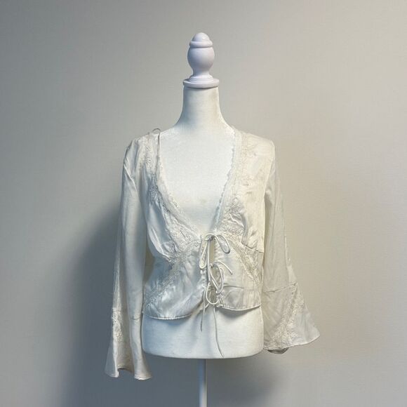 Free People Bed Jacket Long Sleeve Top With Front Ties and Lace White M - Picture 1 of 3
